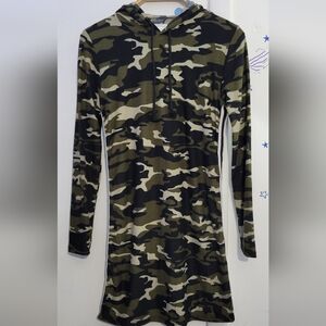 Women's Urban Heritage Camo Graphic Drawstring Hooded Bodycon Dress Size Large